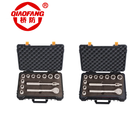 中泊桥防（QIAOFANG）8511不锈钢1/2"方13件套盒装套筒 套装组合棘轮扳手