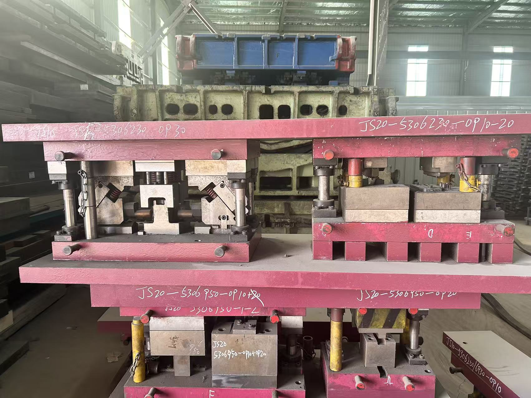 汽车冲压钢板模具4