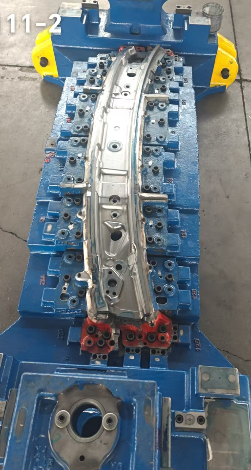 汽车模具 铸造模具 冲压模具  左侧围后段上外板连接板