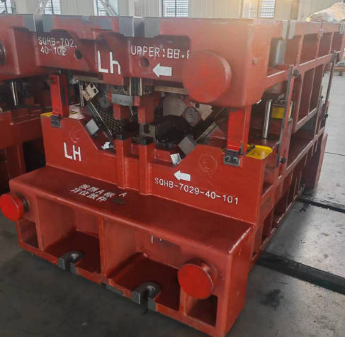 定制铸造模具  冲压模具  模具厂家